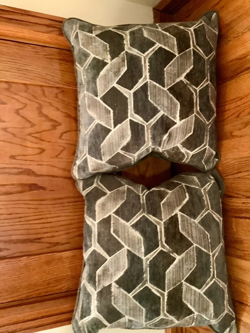 N/A plush geometric